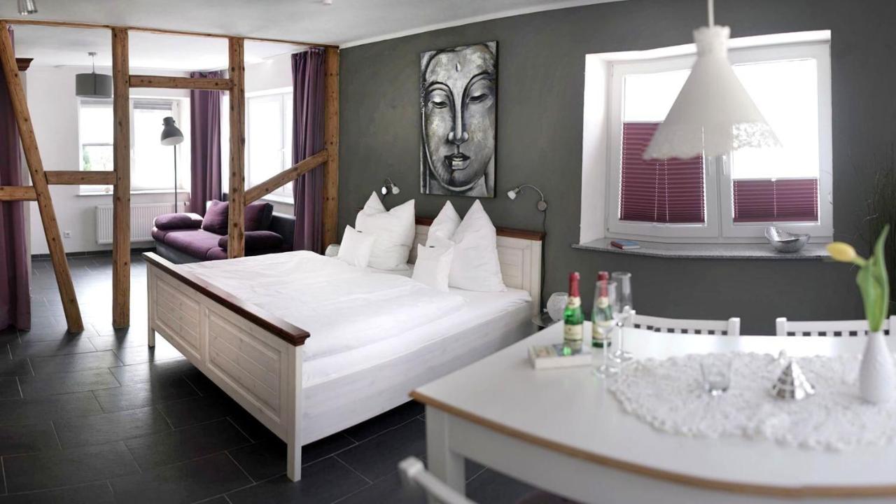 Pension & Seminarhaus "Haus Am Fluss" Laurenburg Exterior photo